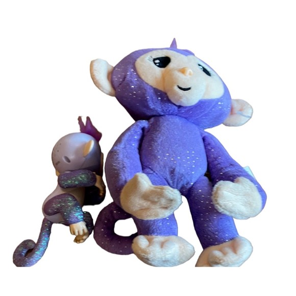 Fingerlings Small Plush Monkey Purple & Glitter Baby Fingerlings Make Noises - Picture 3 of 9